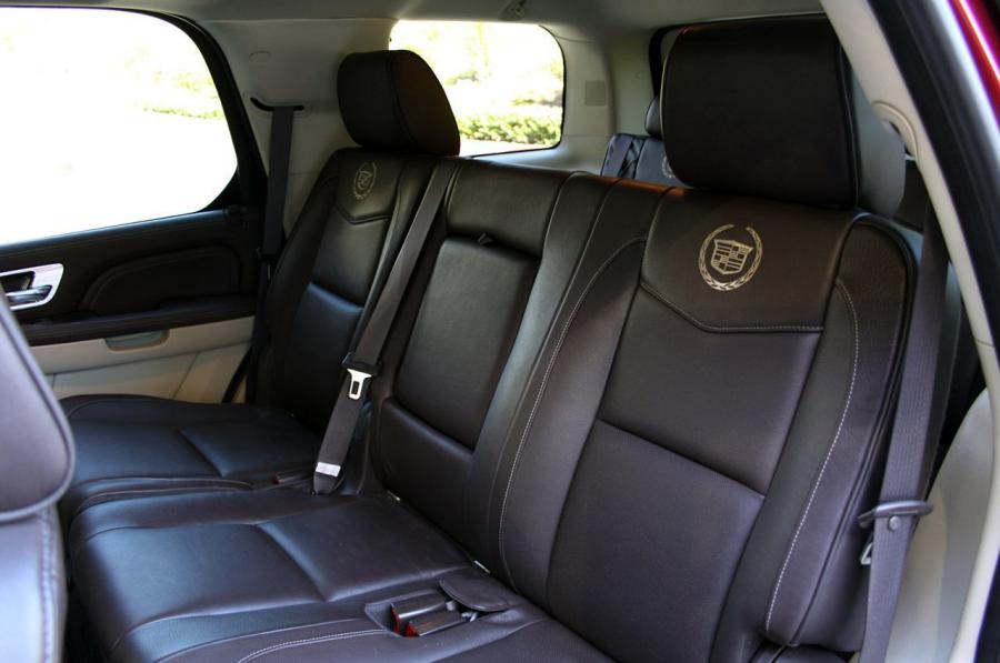  Cadillac Escalade Platinum Hybrid 2011 года  (фото 15 из 60)